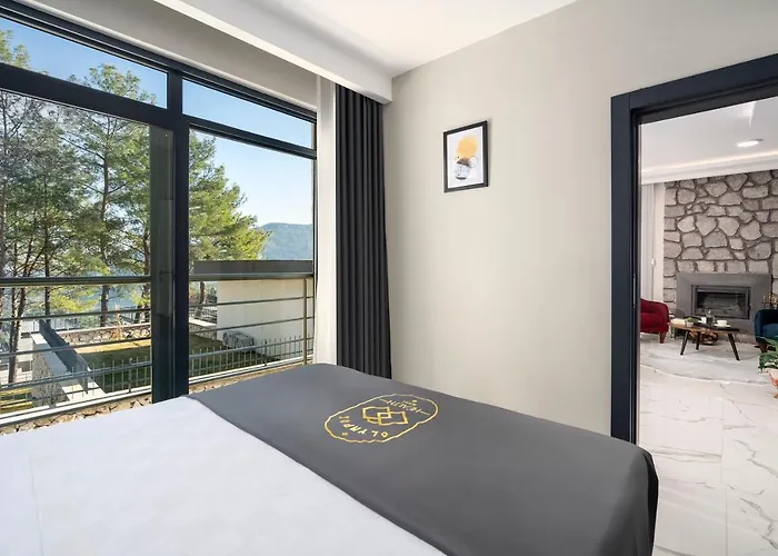 Health Hotel *